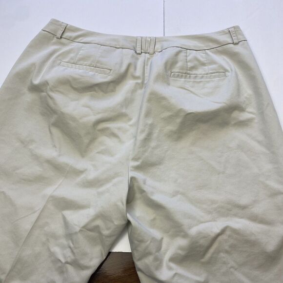 Dockers Women’s Khaki Chino Capri Pants Size 20W‎ Zipper Pockets Pre Owned - Picture 12 of 16